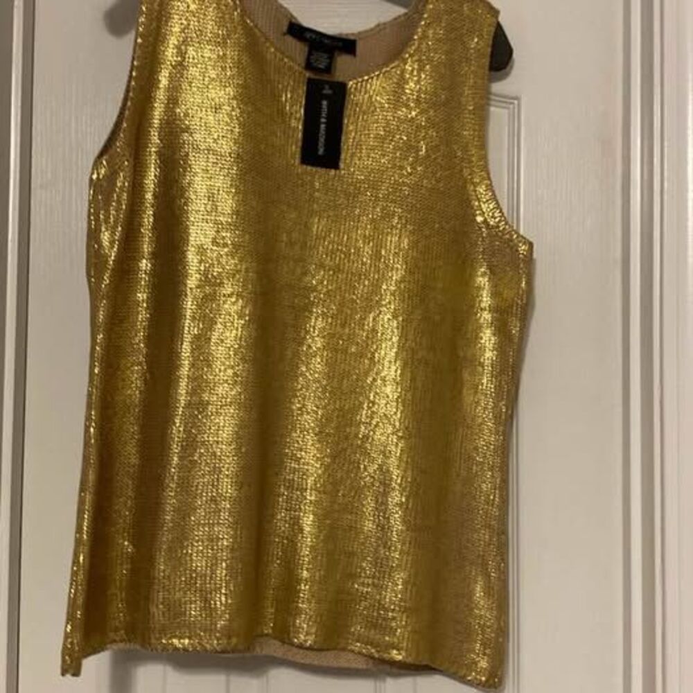 Women’s 89th and Madison NWT size L gold tank top